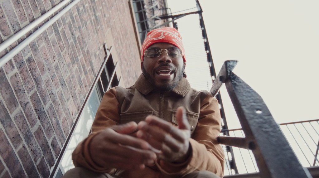 New Video Alert! Avenue - DOVES AND BALLOONS (Prod. Grubby Pawz) <a href="/GrubbyPawz/">GRUBBY PAWZ</a> <a href="/avenueBLVD/">AVENUE</a> dlvr.it/TQDpFb