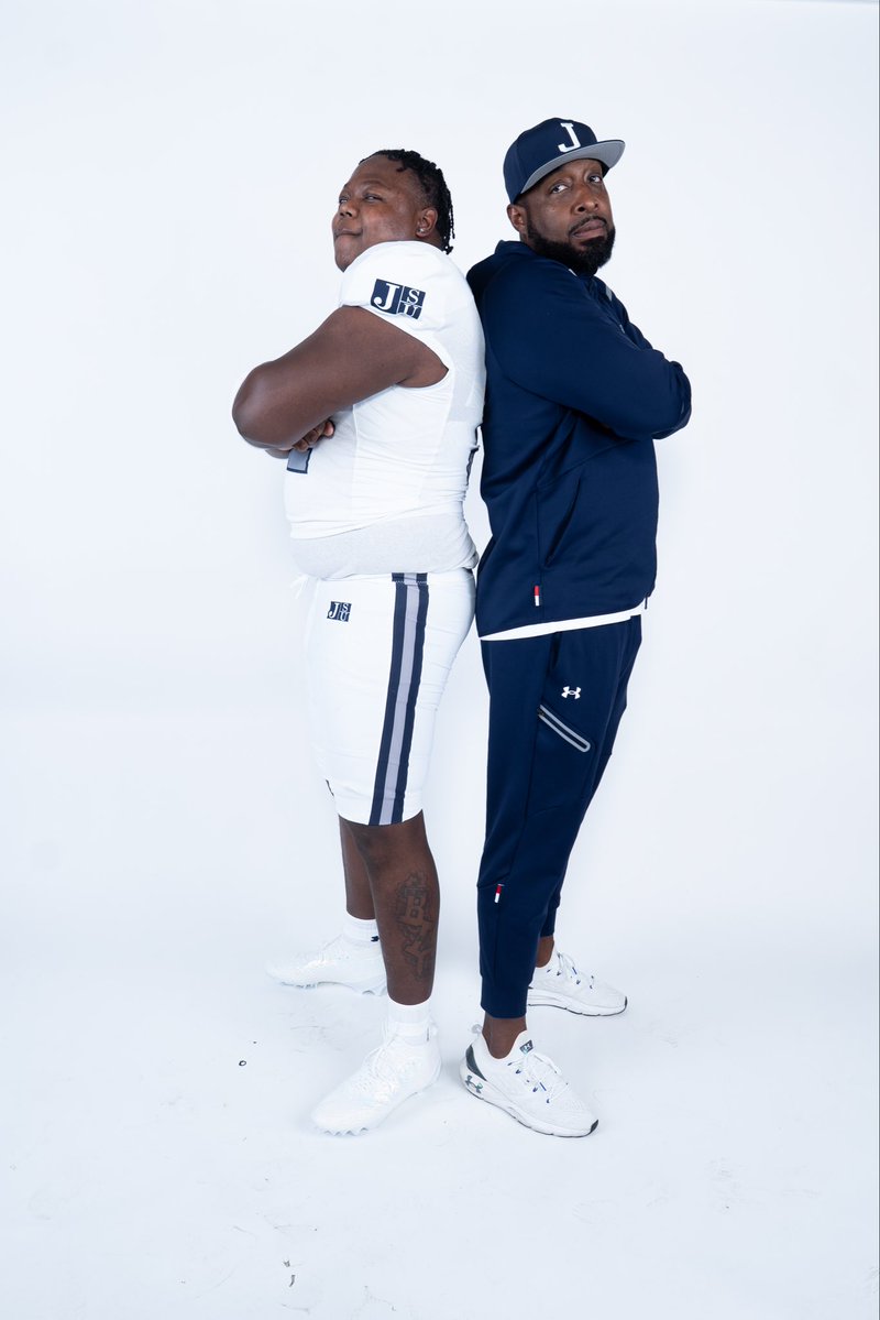 bigpik_23's tweet image. #AGTG after a talk with my family and a prayer session I’m coming home to ball inna vet #THEEILOVE #JSU @CoachRaee @Coach_O @CoachTaylor010 @CoachTQuinn @TheRealJavJones