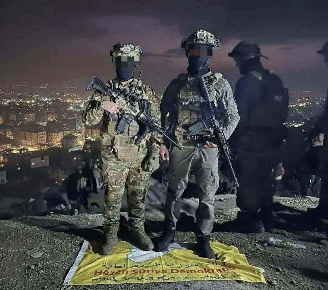 اين العداا؟؟ 
قد دعسناهم تحت ارجلناا 
#الجيش_العربي_السوري 
#الأشرفية_صديق