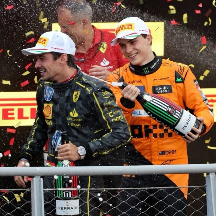 PIASTRIF's tweet image. mais que feliz aniversário para minha irmã @chililecs que é a menina mais doce do mundo, te amo muito e espero que essa fase seja tão especial quanto você é catinha, felicidades, tudo de bom sempre e que venham mais anos de amizade ❤️