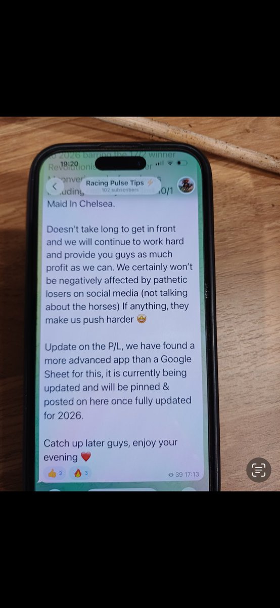 Tipsters2avoid's tweet image. Racing Pulse / Tipster Exposer both going at me in the same day. 

Anyone would think they are the same person 🤥 

Sent to me by one of his disgruntled members. 

Got rid of their current P+L after a huge losing run as well 🤣🤣
