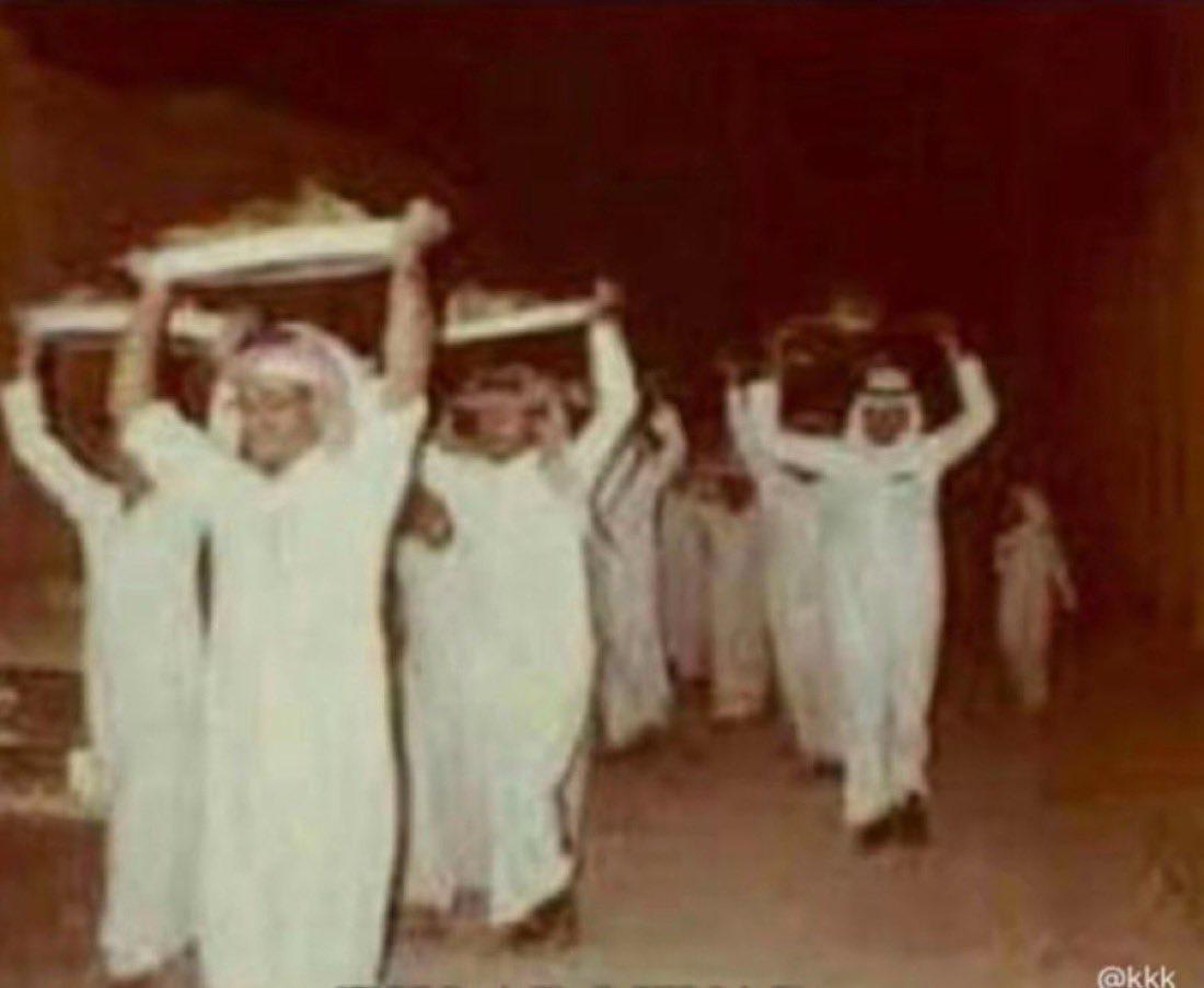 #النصر_القادسيه
تفضلو على عشاكم حنيذ الله يحييكم🤭🤭