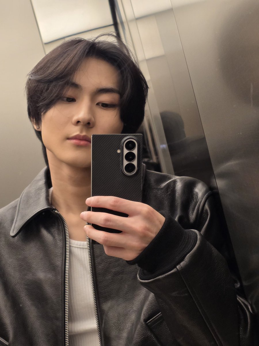 stillwons's tweet image. matching w my man

  #ENSD #EHYPEN  #JUNGWON #ENHA #ENHYPEN_JUNGWON #ENGENESelcaDay @ENHYPEN @ENHYPEN_members