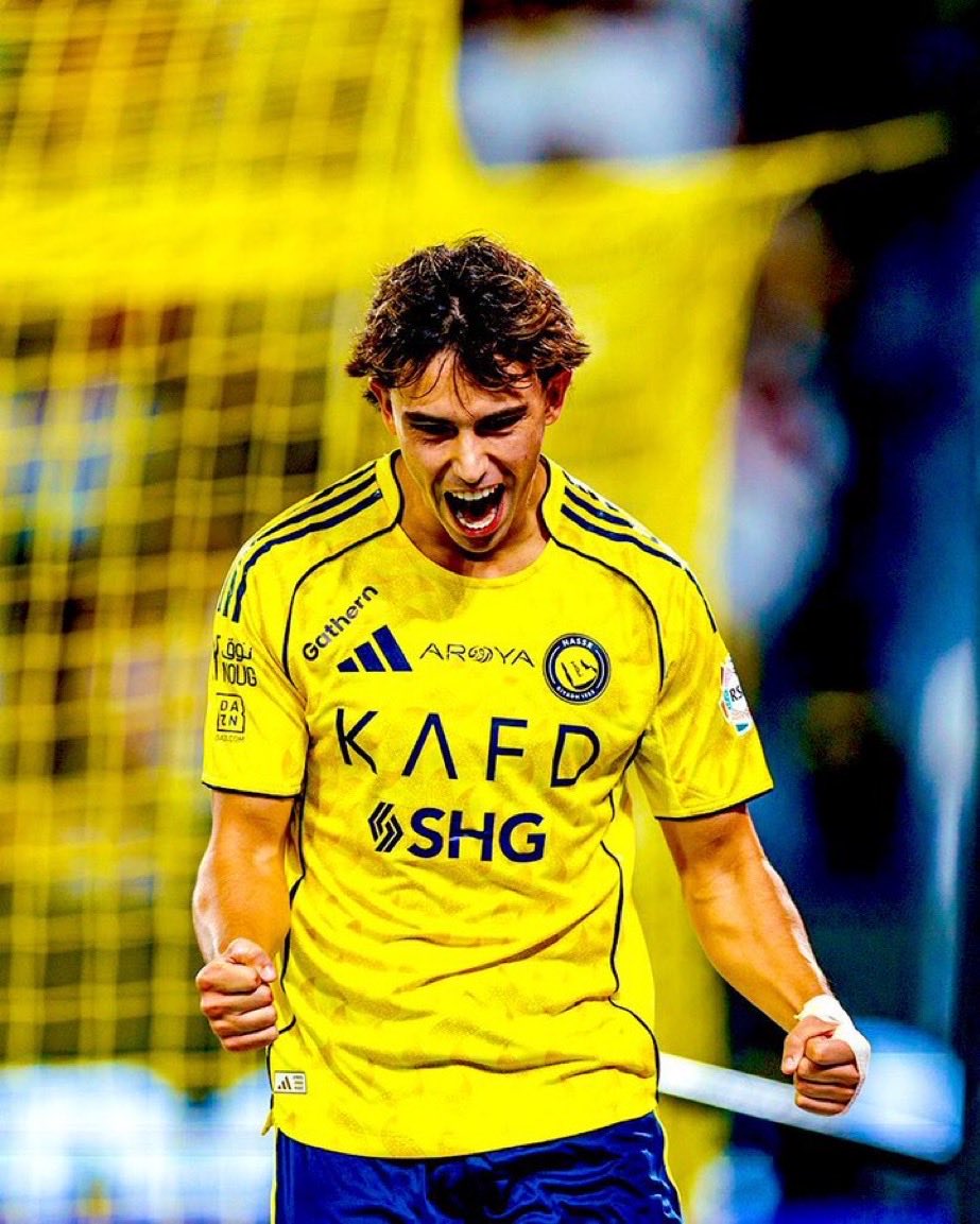 lThe_future's tweet image. #النصر_القادسيه

اين اختفى فيليكس ؟ 

سبق وقلت علمياً يوجد مصلطح يسمى تنافس الأقران أو ما يسمى غيرة الأقران ، هذا الامر مدمر مدمر وتضرر منه النصر 

رونالدو دمر تاليسكا بعد مستوايته اللي سحبت منه البساط ، دمر دوران بعد بدايته القويه اللي سحبت منه البساط .. 
يعني فيليكس ياخذ الهداف…