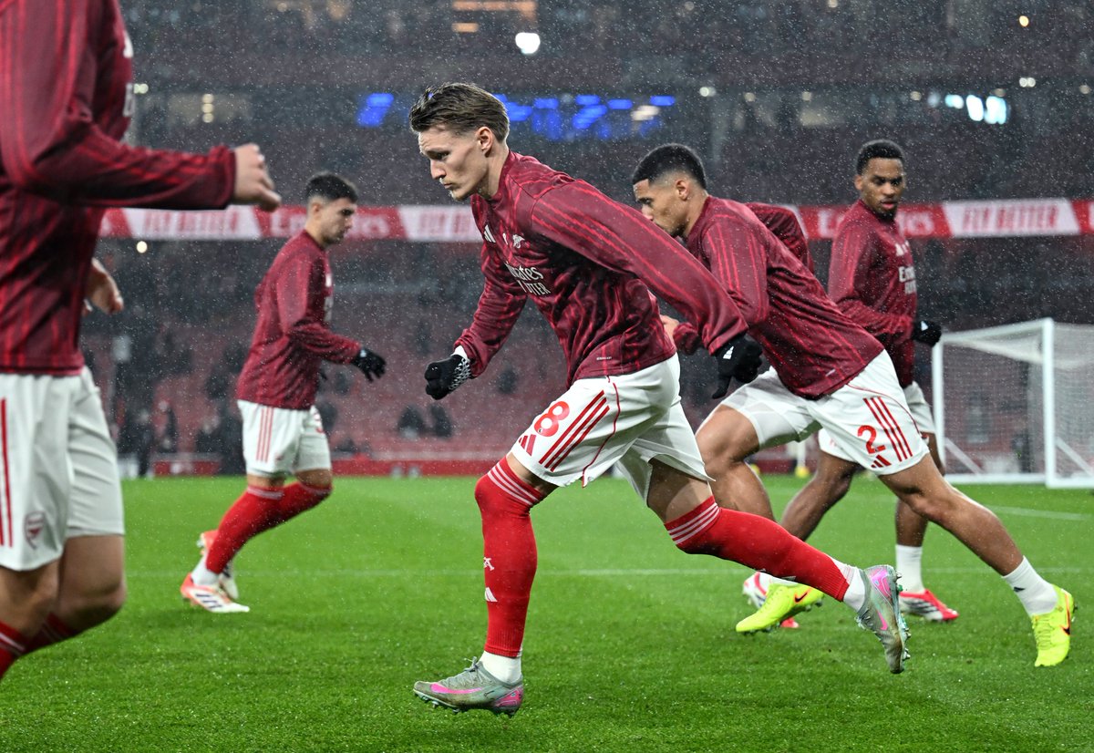 Arsenal's tweet photo. Earn the right.

🤝 @LOrealGroupe https://t.co/IX6aiB6c1l