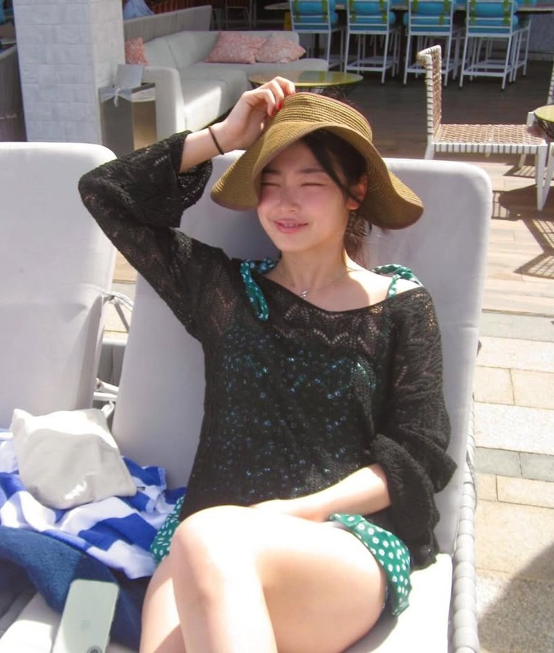 ela pitiquinha rosada brilhando no sol mais que vampiro