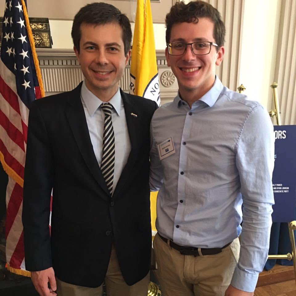 libsoftiktok's tweet image. Prominent Democrat Party official Randon Sprinkle was just arrested on child p**n charges.

These are some of his friends.

I wonder if any of them have any comment on his recent arrest??

- @GovWhitmer
- @SpanbergerForVA 
- @PeteButtigieg 
- @RepTedLieu