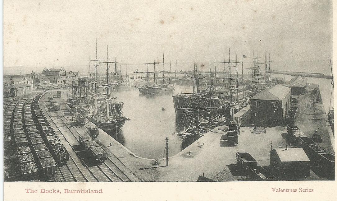 alan_provan's tweet image. @mypicturepostcards  #fife  #postcard  #oldpostcard  #sailingships  #railway  #provan  #burntisland  @PTApostcards  @postcard13  @coalwagons