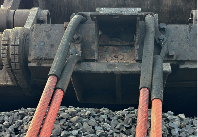 TheWRExchange's tweet image. Extending Rope Life in Surface Mining: WireCo’s Gladiator Shield Rock Protection wireropeexchange.com/wirecos-gladia…
#wirerope #surfacemining #liftingequipment