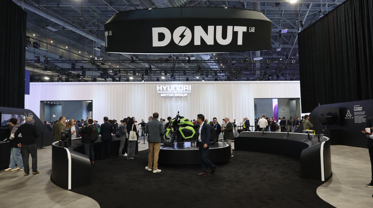 petterij's tweet image. Donut Labilla Suomen mittakaavassa ennätyksellinen näkyvyys Las Vegasin CES-teknologiamessuilla. #CES2026 #DonutLab #Verge donutlab.com Kyseessä kuitenkin maailman suurin alan tapahtuma.