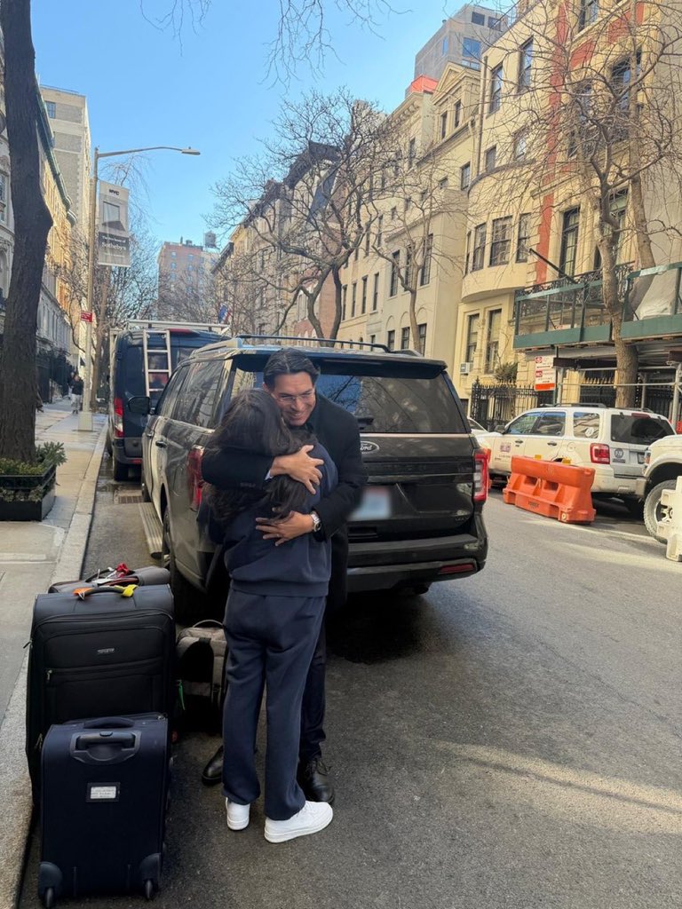 IsraelVive1948's tweet image. Mi amada hija está despegando hacia Israel para alistarse en las FDI. Desafortunadamente, no la acompañaré a Israel, pero mi corazón y mis oraciones están con ella y con todos los maravillosos reclutas que sirven a nuestra nación con orgullo y dedicación.
Deseándoles a todos un…