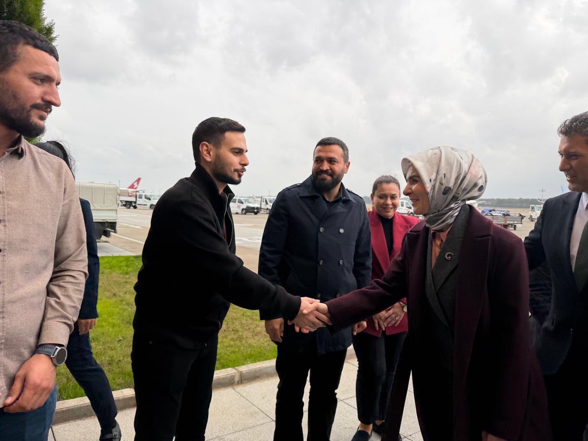 Programları Kapsamında Antalya’mıza Gelen Çok Kıymetli Aile Ve Sosyal Hizmetler Bakanımız Mahinur Özdemir Göktaş’ı (<a href="/MahinurOzdemir/">Mahinur Özdemir Göktaş</a>) Havalimanında Karşıladık.