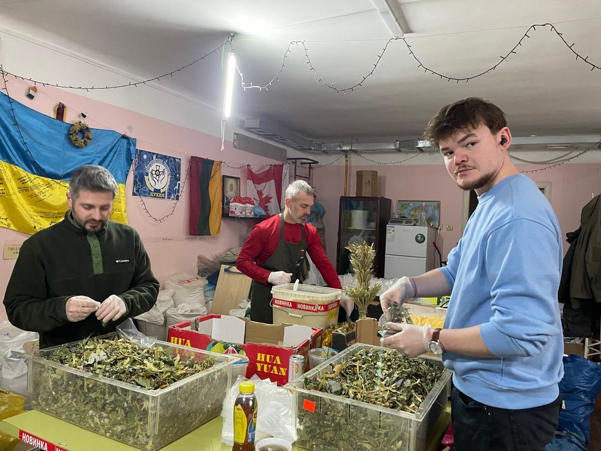 Lviv Volunteer Kitchen tweet media