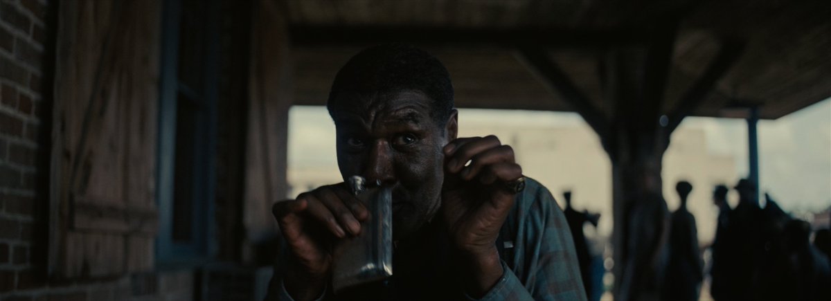 adamhlavac's tweet image. lots of talk about chalamet and jordan, rightfully so, but delroy lindo is such a scene stealer. it's crazy.