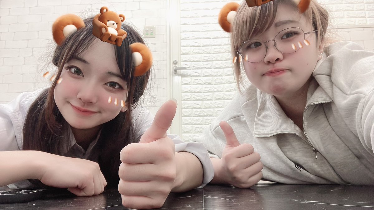 撮影からの深夜練10時間えぐーい！！！ 練習の休憩に二人でコメント