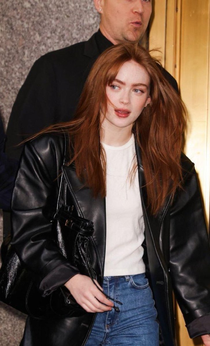 sadie sink's face card