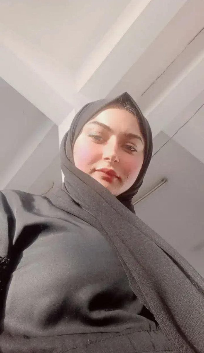 انا دكتورة في مستشفى الحياة عمري خمسة واربعين سنة بدون شروط علا بيتي