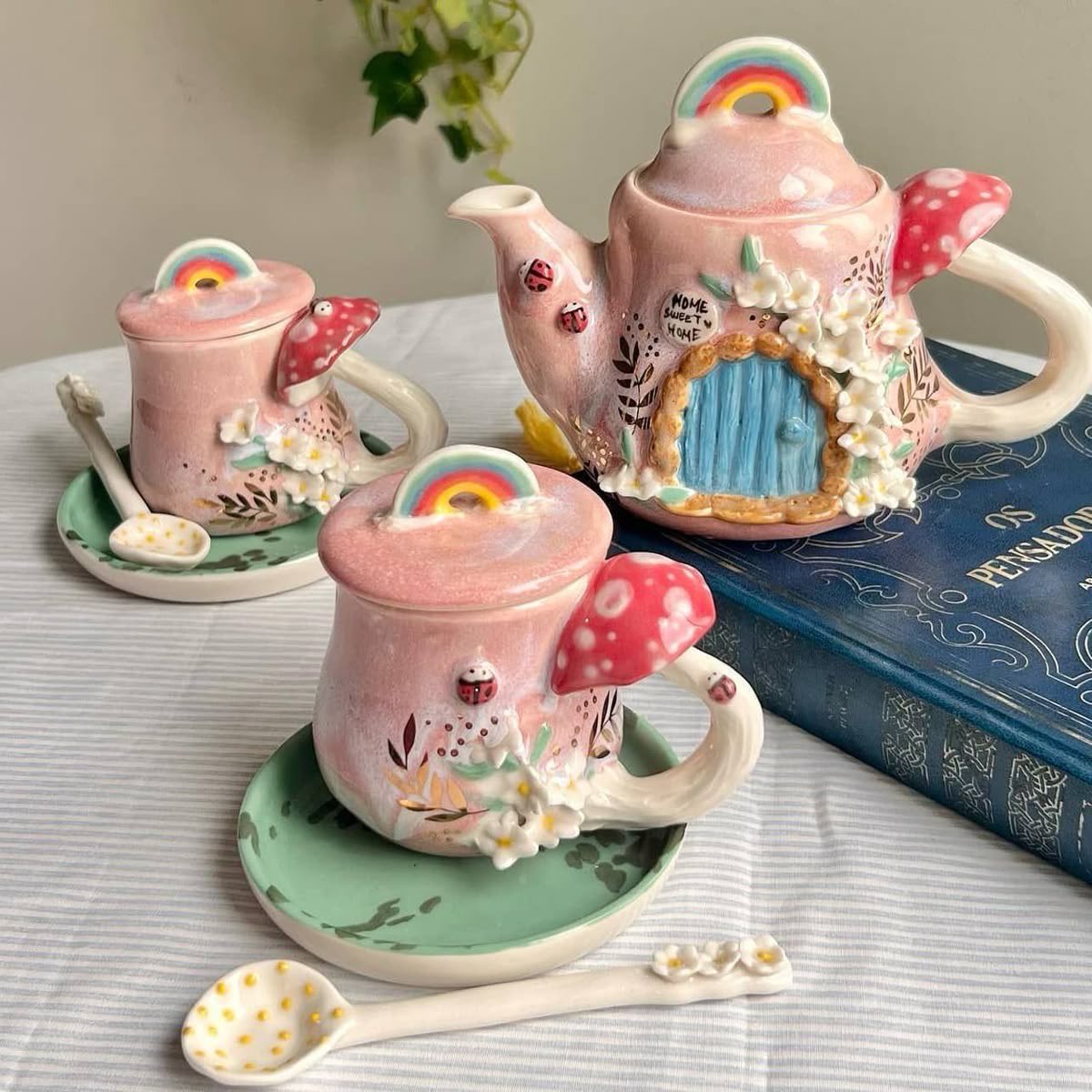 300moods's tweet photo. fairycore tea set 🫖🍄🌷 https://t.co/EhWWEvm4Wm