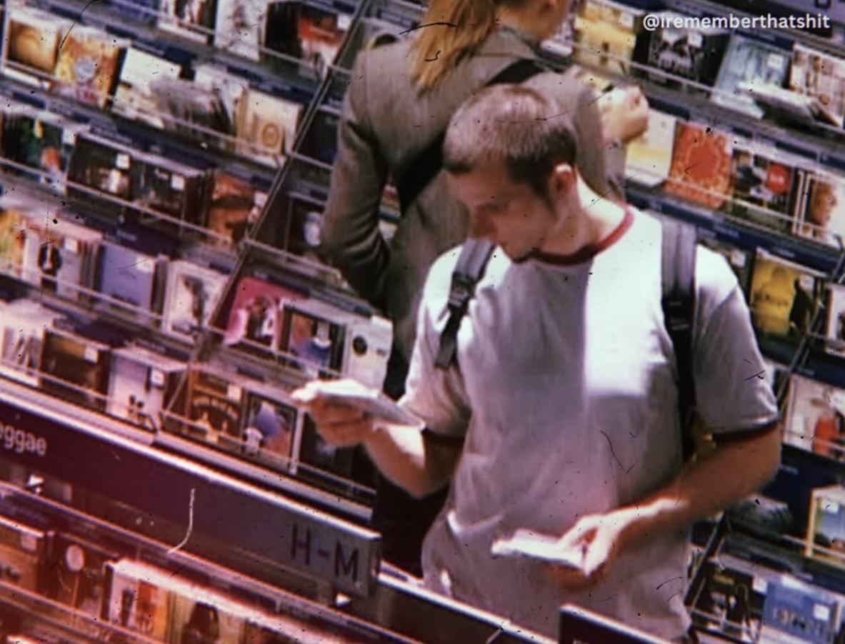 CigsMake's tweet image. Zoomers don’t know the feeling of listening to a banger song on the radio, buying the CD and having to realize the rest of the album is entire garbage.