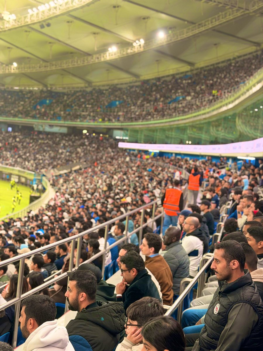 football_li5's tweet image. واو، واو، واو!

تحية كبيرة من أعماق قلبي للشعب الكويتي العزيز..

عندما قلت شعب شغوف بكرة القدم؛ لم أخطئ

52 الف متفرج في نهائي السوبر الفرنسي.. 

والله دولة الكويت مع شعبها المحبوب والشغوف بكرة القدم تستطيع إستضافة اكبر بطولات العالم

شكرًا الكويت 🇰🇼💙👏🏻