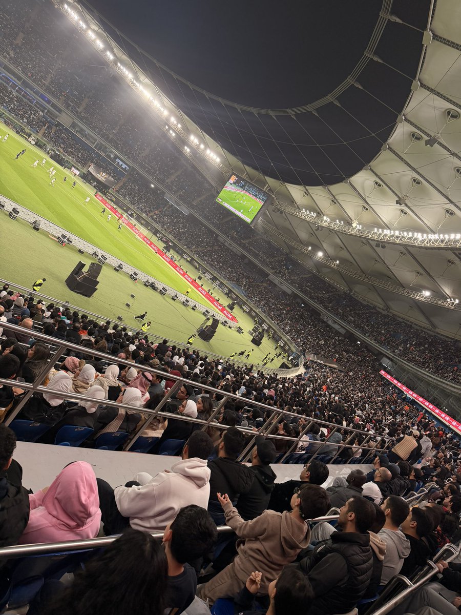 football_li5's tweet image. واو، واو، واو!

تحية كبيرة من أعماق قلبي للشعب الكويتي العزيز..

عندما قلت شعب شغوف بكرة القدم؛ لم أخطئ

52 الف متفرج في نهائي السوبر الفرنسي.. 

والله دولة الكويت مع شعبها المحبوب والشغوف بكرة القدم تستطيع إستضافة اكبر بطولات العالم

شكرًا الكويت 🇰🇼💙👏🏻