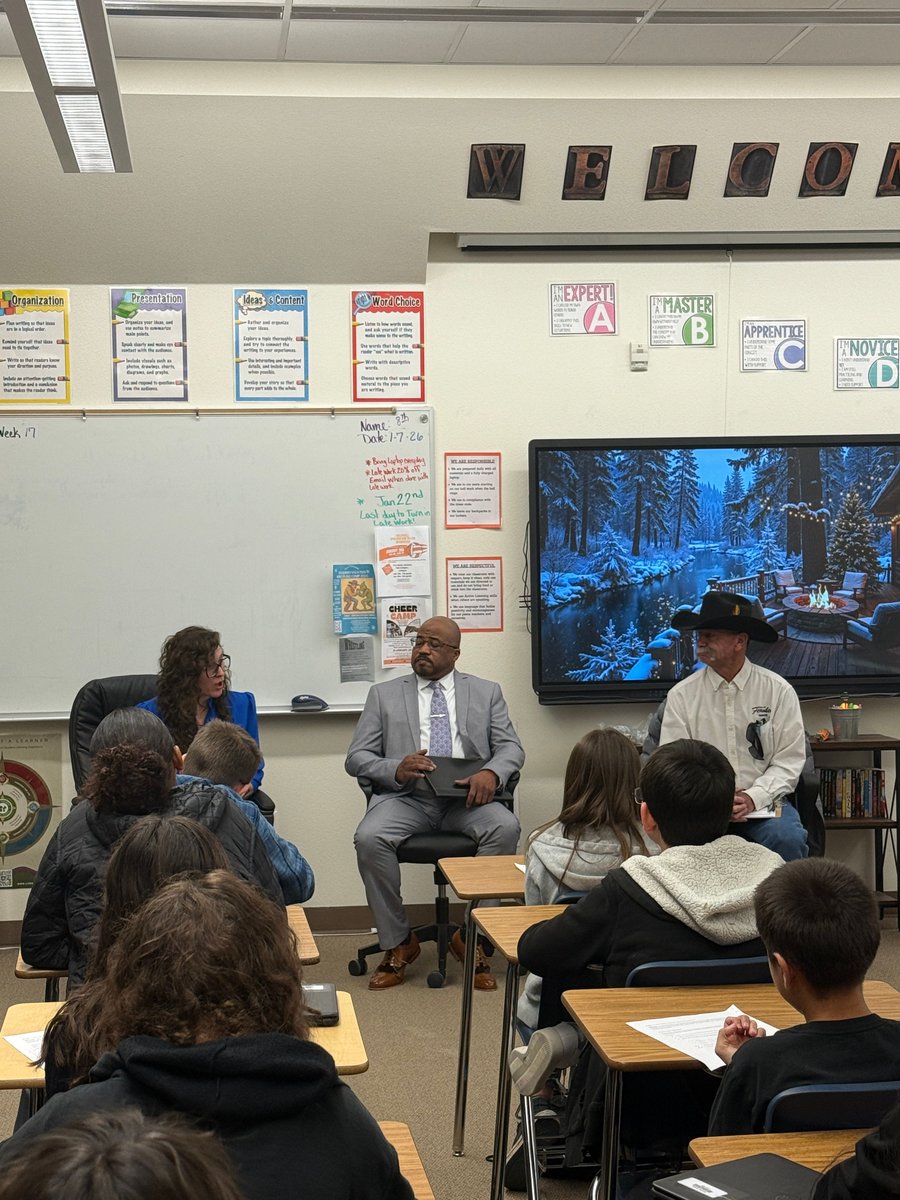 lyoncsd's tweet image. Silverland Middle School students took learning beyond the classroom by interviewing Fernley community leaders as part of a project-based learning experience focused on improving public spaces. Thank you to The City of Fernley! 
#StudentVoice #CommunityConnections  #LyonCSD