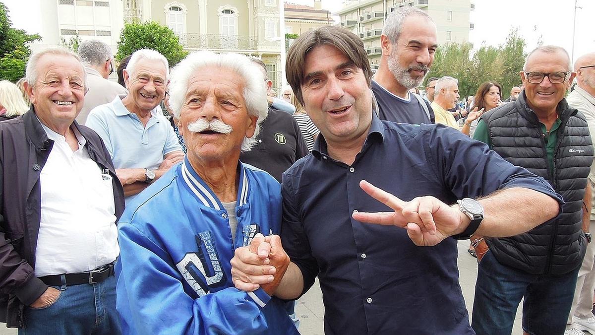 liuing uith un Eurt, image size:1200x675