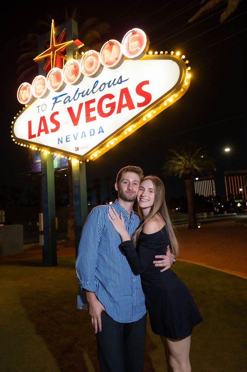 PhotogsLasVegas's tweet photo. “Every love story is beautiful, but ours is my favorite" #EngagementPhotos #WeddingPhotos

Book your photoshoot with us today! https://t.co/ObjWXnB7eU https://t.co/RncZruOIIg