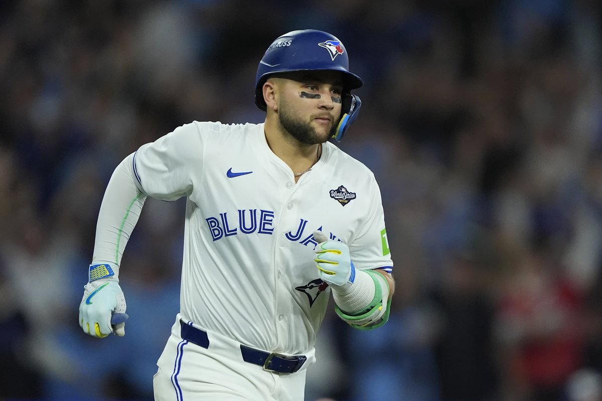 PhilsTailgate's tweet image. “The club’s interest in Bichette is legitimate, and if it results in a deal, it would likely require the team to move on from roster mainstays J.T. Realmuto and Alec Bohm.”

-@MattGelb &amp;amp; @Ken_Rosenthal