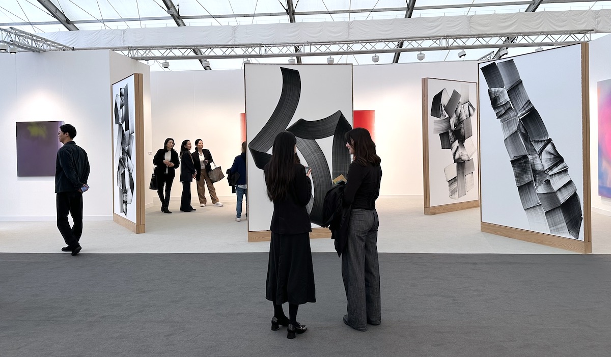 Artlyst's tweet photo. Free Guide: Fair Comment 2026: International Art Fairs Guide – Recommended By Artlyst @frieze @artbasel @tefaf https://t.co/wstOcFoJn1 https://t.co/PR6H6cHbRF