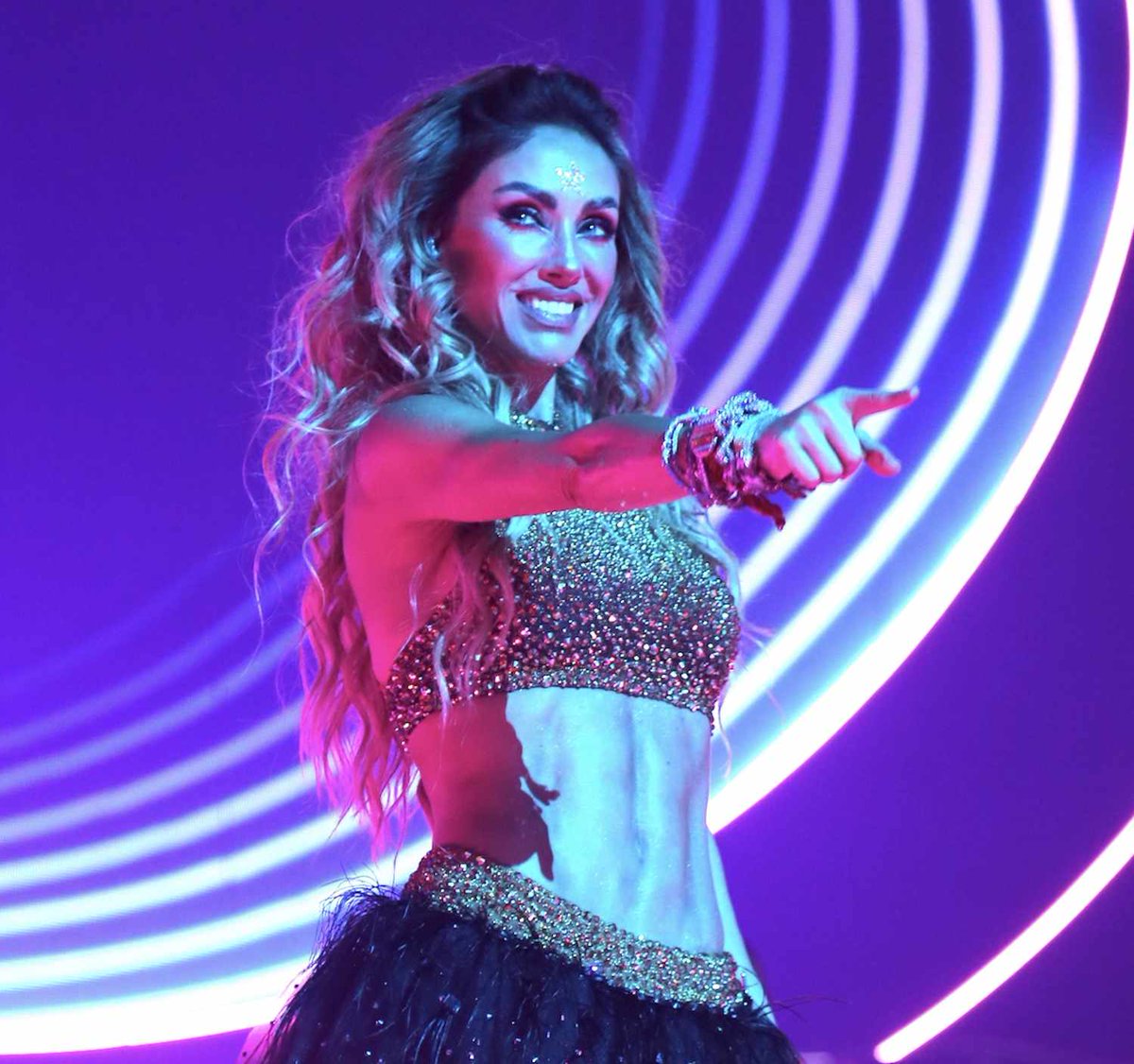 Soyanymaniaco's tweet image. Simplemente uno de los mayores iconos de la música y la cultura Latina. Volvía con RBD