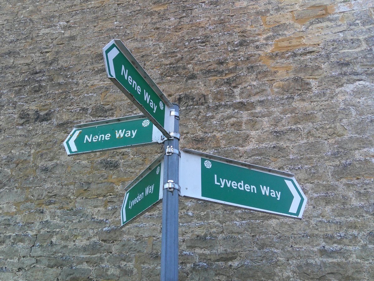 HelenRo88542779's tweet photo. ๐Have a fab Friday folks. A lovely walk from Wadenhoe in Northamptonshire to Aldwincle, Islip, Lowick & Sudborough. #LyvedenWay #NeneWay #walking https://t.co/GnkWCi9dok