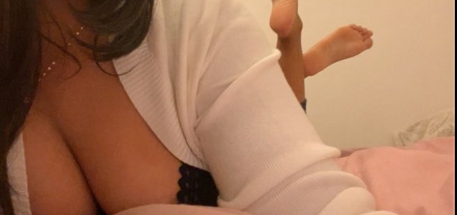 upaylolaxo's tweet image. Me &amp;gt;&amp;gt;&amp;gt;&amp;gt;&amp;gt;&amp;gt; your gf