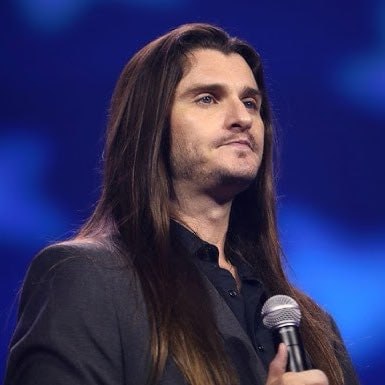 StandUpForFact's tweet photo. This man put his heart and soul into fending off a leftist takeover of our judicial system, and he inspired thousands of others to do the same.

The MAGA movement is forever thankful.

IF you support him, Give me a THUMBS-UP👍! https://t.co/oxHoo5oezA