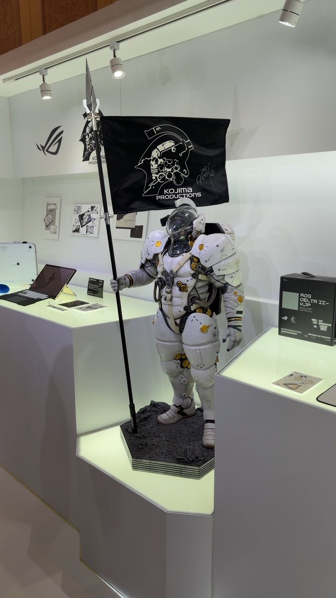 gotks's tweet photo. I saw the actual product at the ASUS booth at CES 2026 in Las Vegas.
I'm using the 2022 model of the Z13, but I have a strong urge to upgrade.
The desk mat is also really great.
#asus #kojimaproduction #ces2026 #lasvegas https://t.co/T0Y0CxrqJY