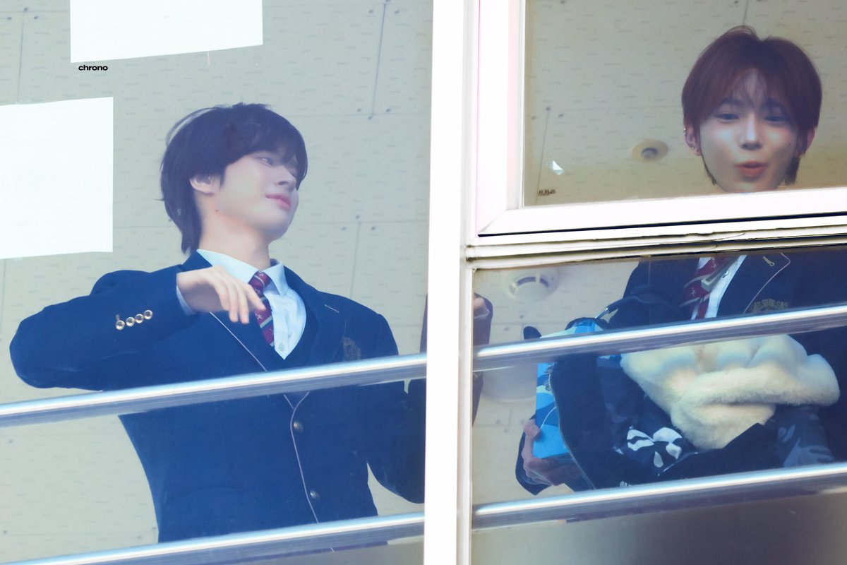 chrono_1002's tweet image. 260108

친구도 같이( ´ ▽ ` )ノ(._.)

#TWS #투어스 #247WithUs #KYUNGMIN #경민 
#타츠키 #TATSUKI