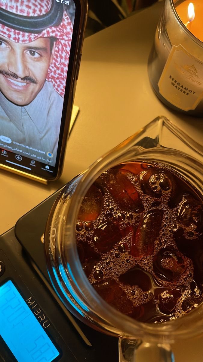 حكمه الليله :
قلل ناس  ... وگثر قهـوه♥️