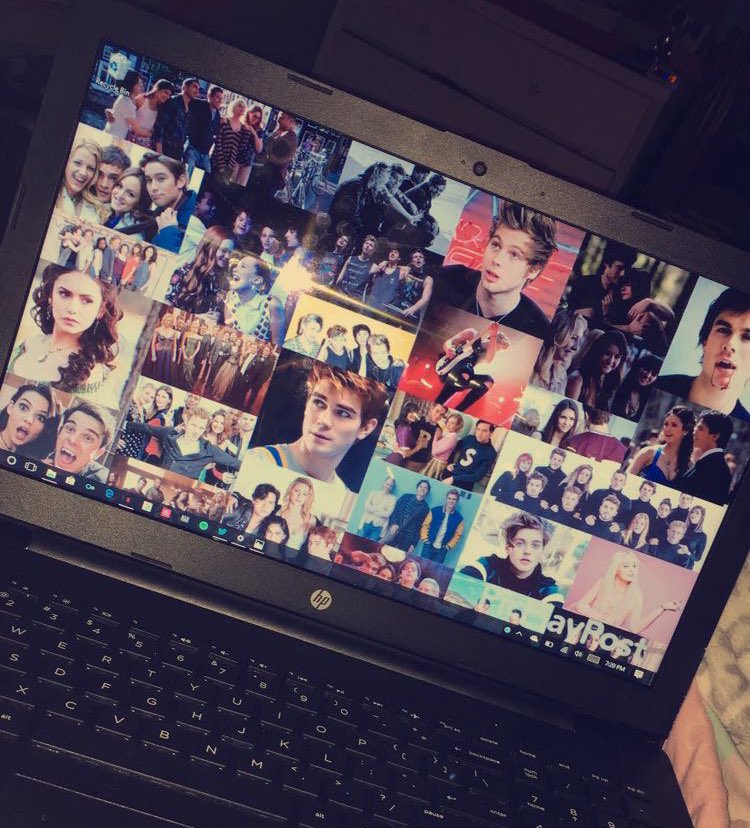 lrhnice's tweet image. my laptop screensaver from high school can u guess what year