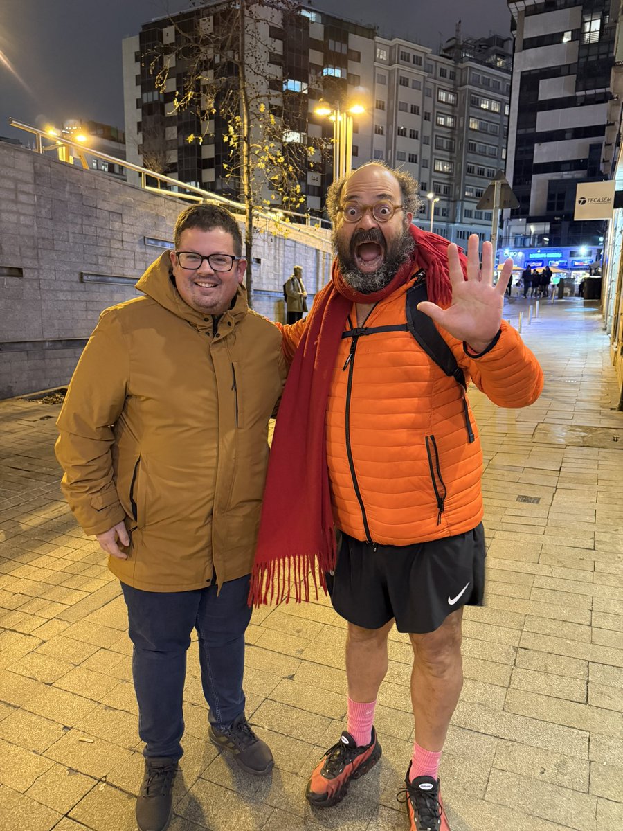 danielcodosera's tweet image. Bendecido por el Mencey para mi viaje a Londres 😎 @IgnatiusFarray