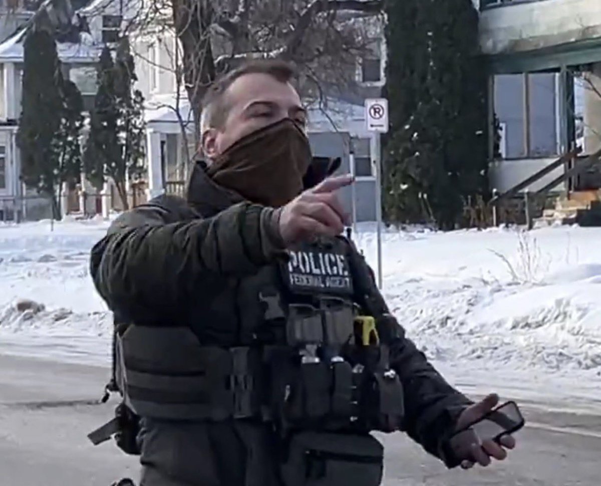 PopBase's tweet image. The ICE agent that shot and killed a woman in Minneapolis has reportedly been identified as a man named Jonathan Ross.

(startribune.com/ice-raids-minn…)