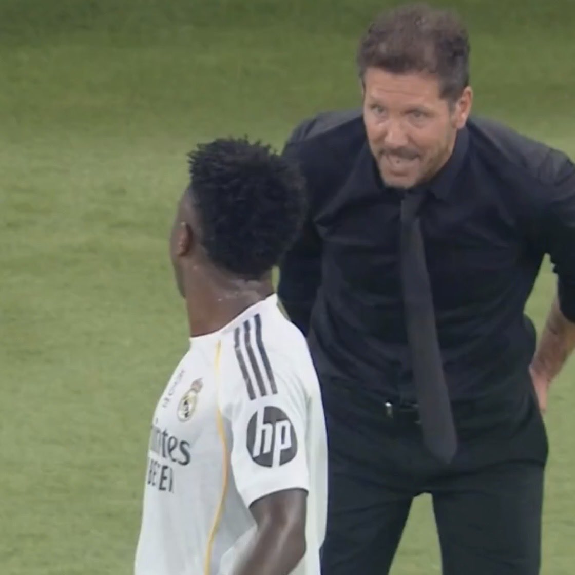 RMCF_Minuto93's tweet image. 💥🇪🇸マドリード･ダービー中の発言

シメオネ監督『ヴィニシウス！お前はペレス会長にマドリーから追い出されるぞ！俺が言ったことを覚えておけ』

ソース @MovistarFutbol