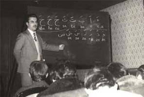 MehmetSenlik12's tweet photo. Dinsiz eğitimin sonunda vicdansız nesil yetişir.

Prof. Dr. Mahmud Es'ad Coşan https://t.co/Jbq61og5d3