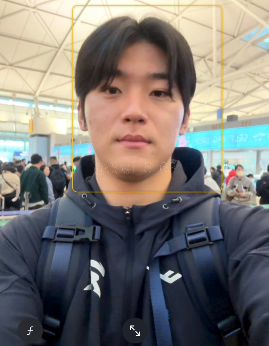 오늘의 #김도영
또잉 근황 : 살 다시 찌우고있고 자취 이젠 익숙해져서(ㅋㅋ) 외롭지는 않고 그러나 밥은 꼬박꼬박 본가가서 먹음 ㅋㅋ ㅜㅜ? 학생 자취 의미가 있냐고 ㅠㅠㅠ 지금까지 요리❌배달❌ 래 ;