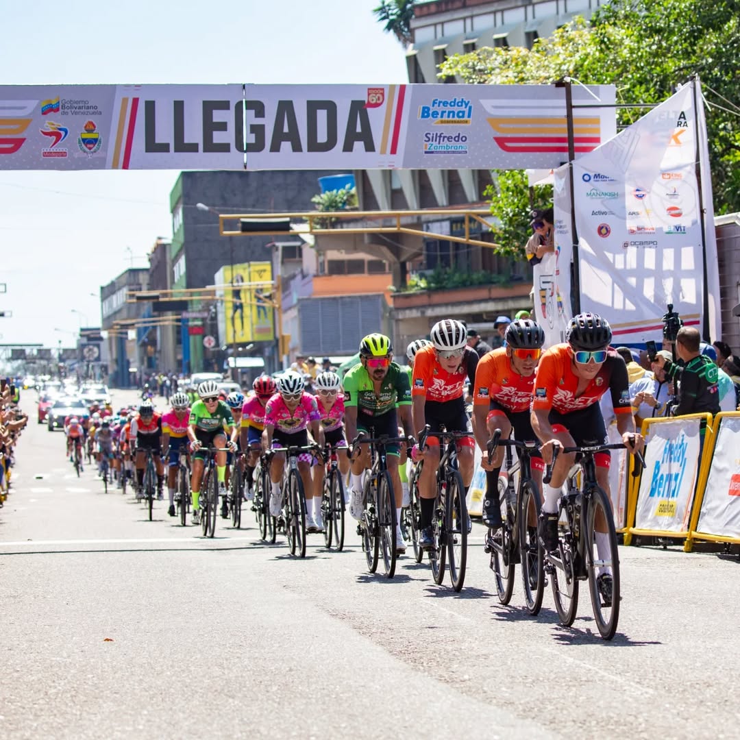 YencerBarona13's tweet photo. Mis favoritos al título de la #VueltaalTáchira2026 🇻🇪🔥🏆

⭐⭐⭐⭐⭐ Luis Mora 🇻🇪

⭐⭐⭐⭐ Anderson Paredes 🇻🇪

⭐⭐⭐ Jorge Abreu 🇻🇪, Roniel Campos 🇻🇪

⭐⭐ Miguel Florez 🇨🇴, Alexander Gil 🇨🇴, Camilo Gómez 🇨🇴

⭐Carlos Gálviz 🇻🇪, Brayan Obando 🇪🇨, Emmanuel Viloria 🇻🇪. https://t.co/B4E0B0YuxZ