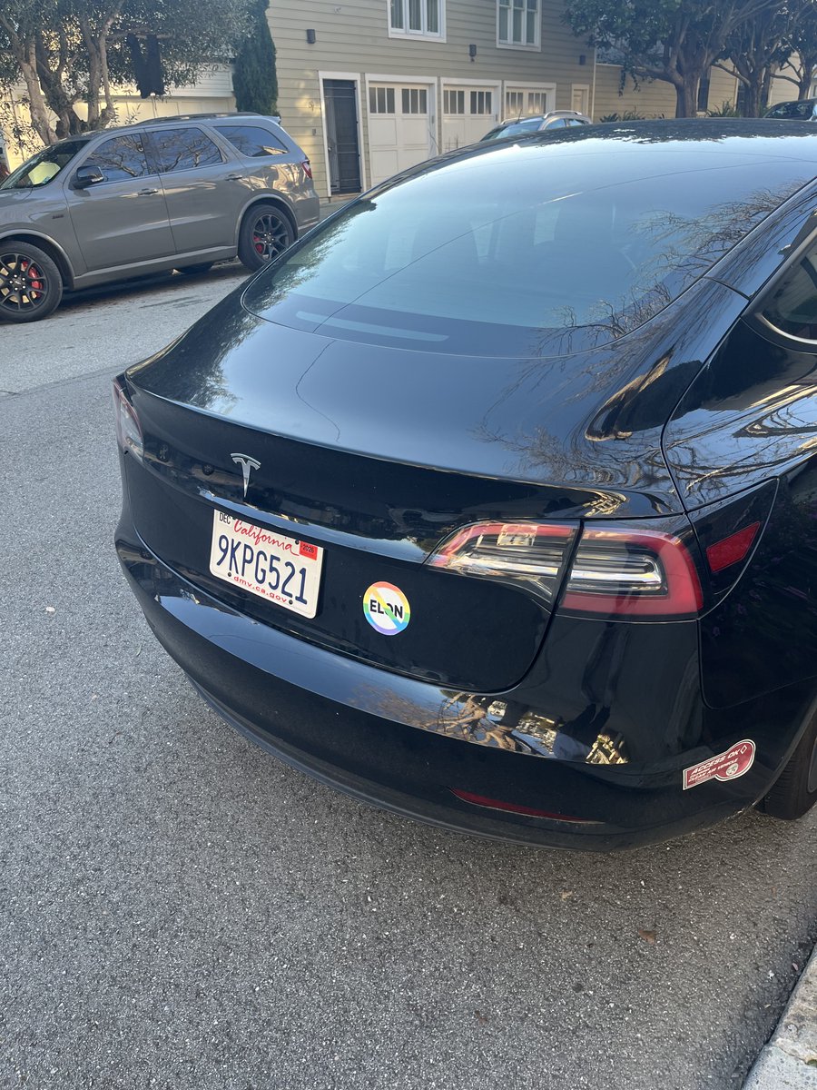 see this all around sf and it seems to so dumb to me

drive a tesla but u hate elon and u wanna put a bumper sticker about it....

shut up shut up shut up!