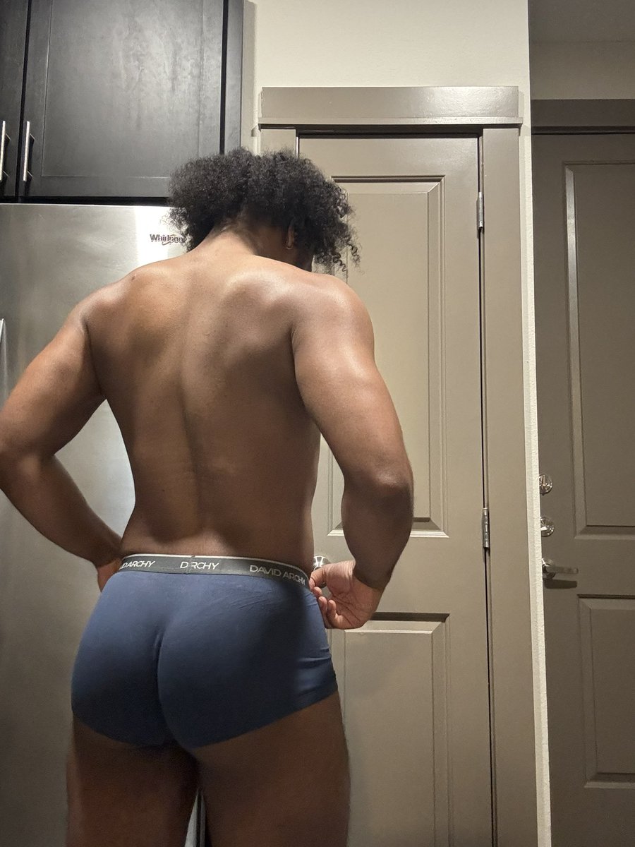monty_avo's tweet photo. today was back day https://t.co/7FeoRMkWOW