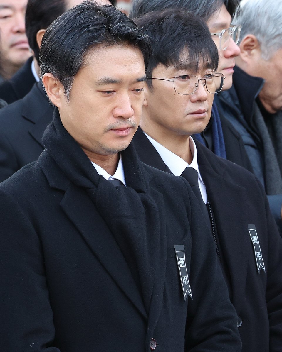 故 안성기 영결식 엄수…후배 배우들 슬픔 속 배웅
yna.co.kr/view/AKR202601…