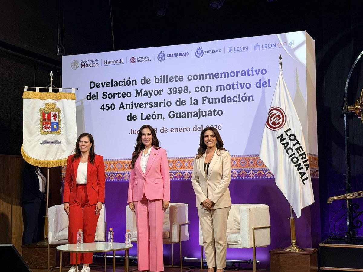 Agradezco a la Gobernadora <a href="/LibiaDennise/">Libia Dennise</a> por la deferencia de la invitación y por todas sus atenciones para hacer partícipe al <a href="/ccecelaya/">CCE Celaya</a> de este significativo momento, en el marco del 450 aniversario de la ciudad de León, durante la develación del billete conmemorativo de la