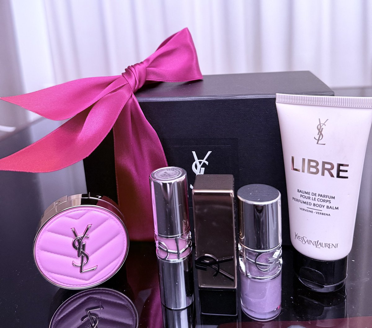 「リブレ」香水レッド可愛いくて
まだ春からでした😓
今年初イブ•サンローランはこちら
購入

#平野紫耀
#ShoHiranoxYSLBeauty