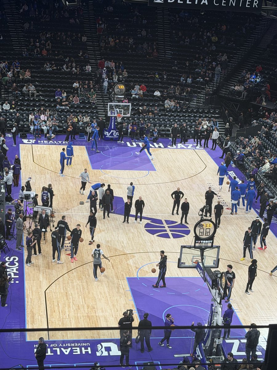 Jazzbug20's tweet image. Back at Delta Center for the second night in a row. Last night it was the Mammoth. Tonight, cheering on the Jazz! #TakeNote